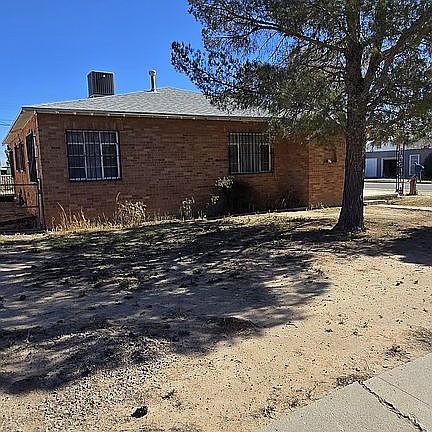 4th image of 348 Barcelona Dr