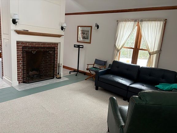 3rd image of 415 Spragues Falls Rd