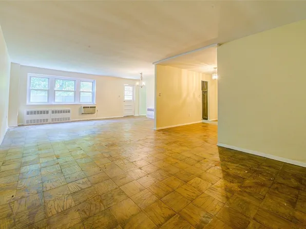 30 Pearsall Avenue #1N, Glen Cove, NY 11542