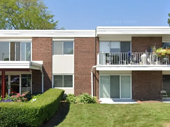 127 N Wolf Rd APT 43A, Wheeling, IL 60090