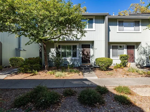 1712 Oldfield Way, Santa Rosa, CA 95401