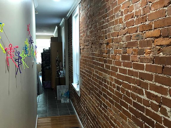 3rd image of 4168 Flad Ave Floor 2