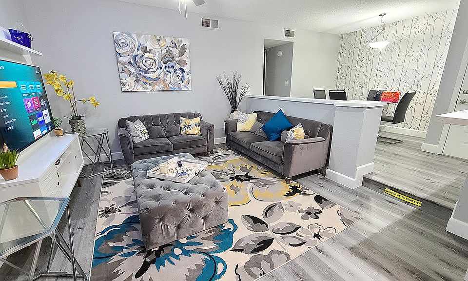 Spacious living room