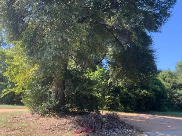 404 Cedar Ave, Albany, GA 31701