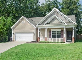 1942 Carpenter Cabin Dr, Charlotte, NC 28216