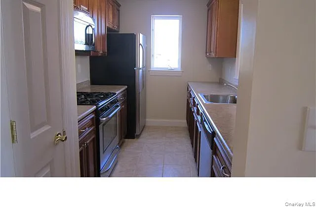 304 Tondo Cir — Photo 1