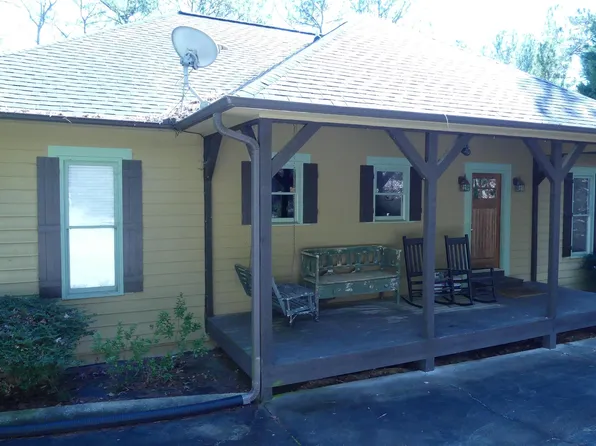 83 Monties Point Ln, Wedowee, AL 36278