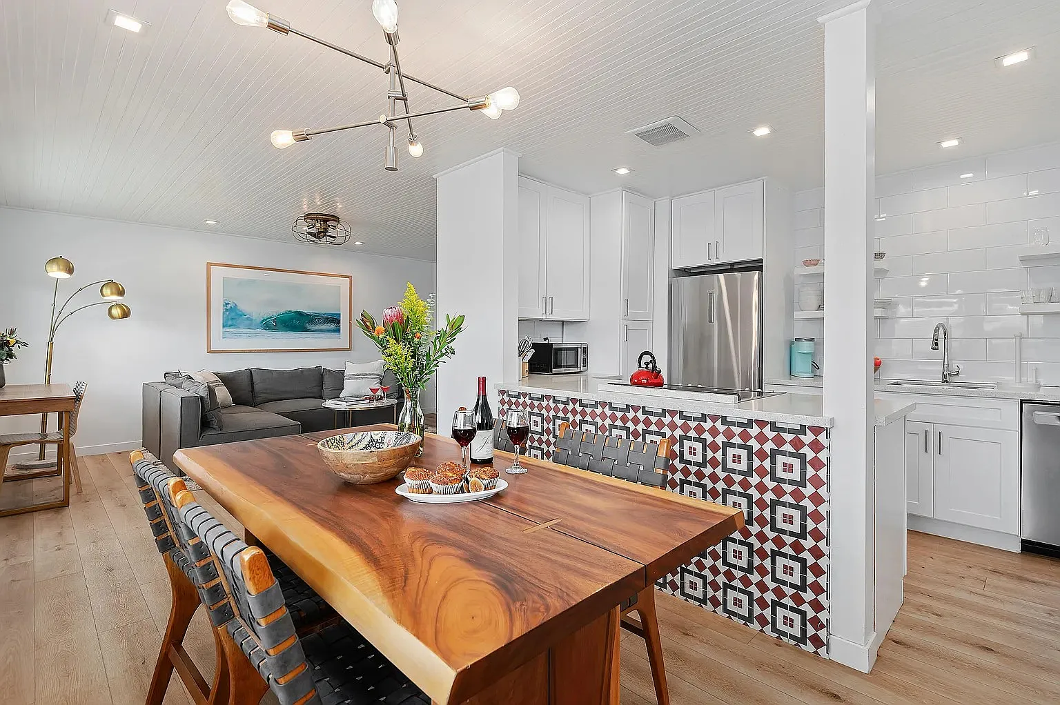 160 Ash Ave — Photo 3