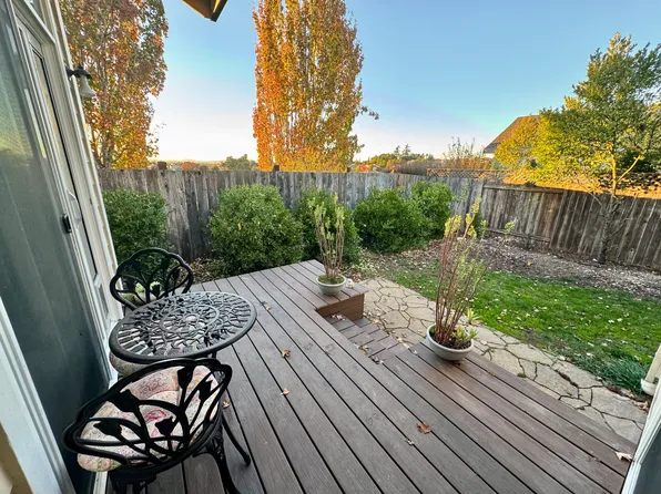 (undisclosed Address), Santa Rosa, CA 95404