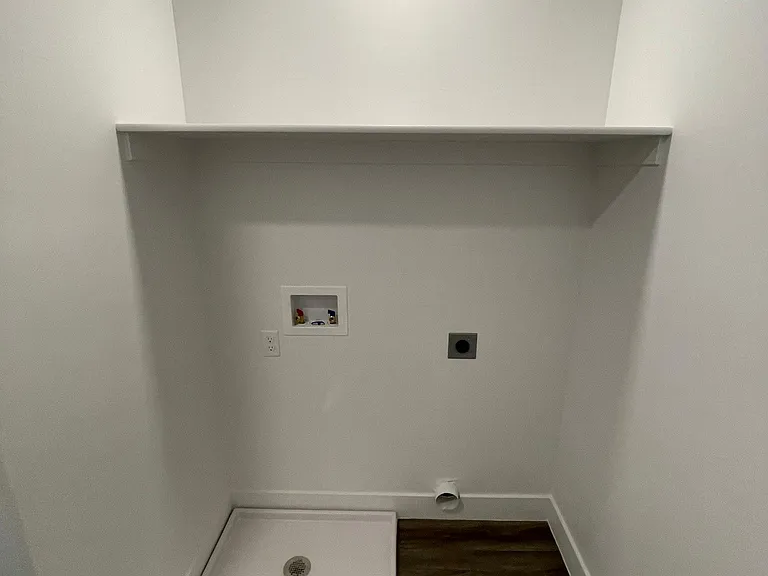 1122 N 1920 W — Photo 32