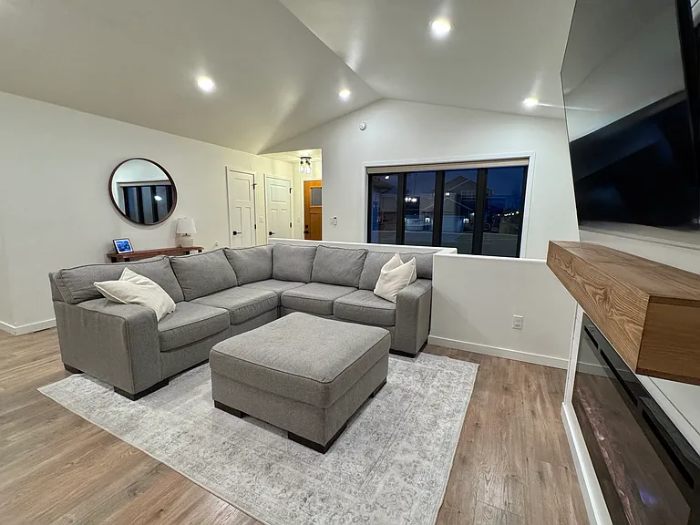 7911 Cottonwood Blvd — Photo 9