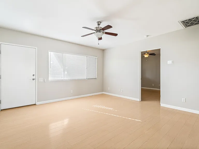 74210 Candlewood St #3 — Photo 9