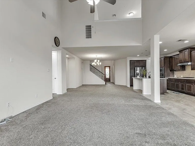 3425 De Soto Loop — Photo 14