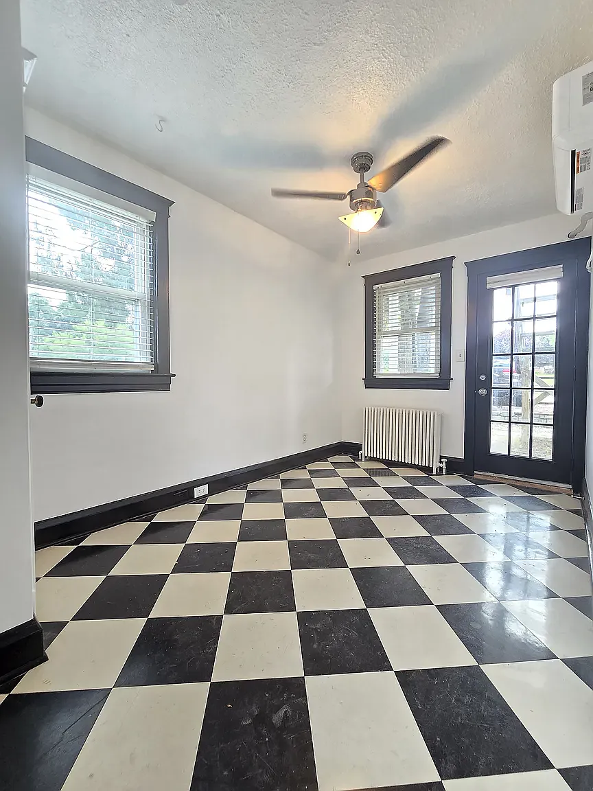 2 bed, 1.0 bath, 875 sqft, $1,550 — Photo 4