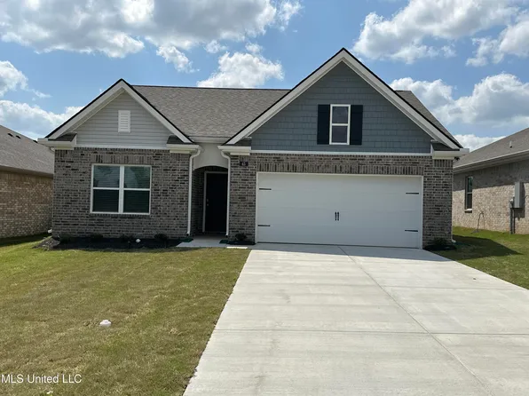 45 Thorn Tree St, Byhalia, MS 38611