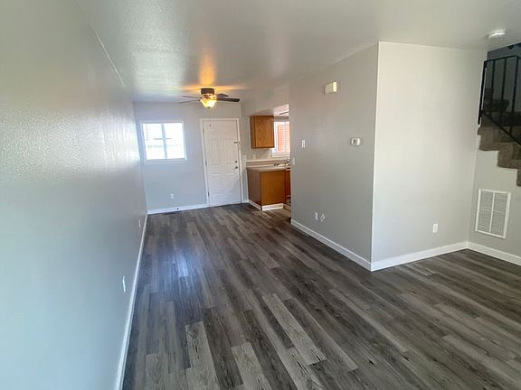 4th image of 1207 S Ivy St #33