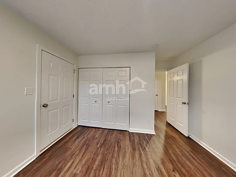 302 Springmoor Ln — Photo 13