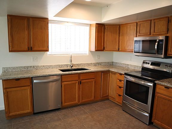 4th image of 1416 Ocotillo Dr
