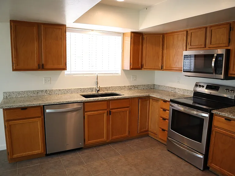 1416 Ocotillo Dr — Photo 4