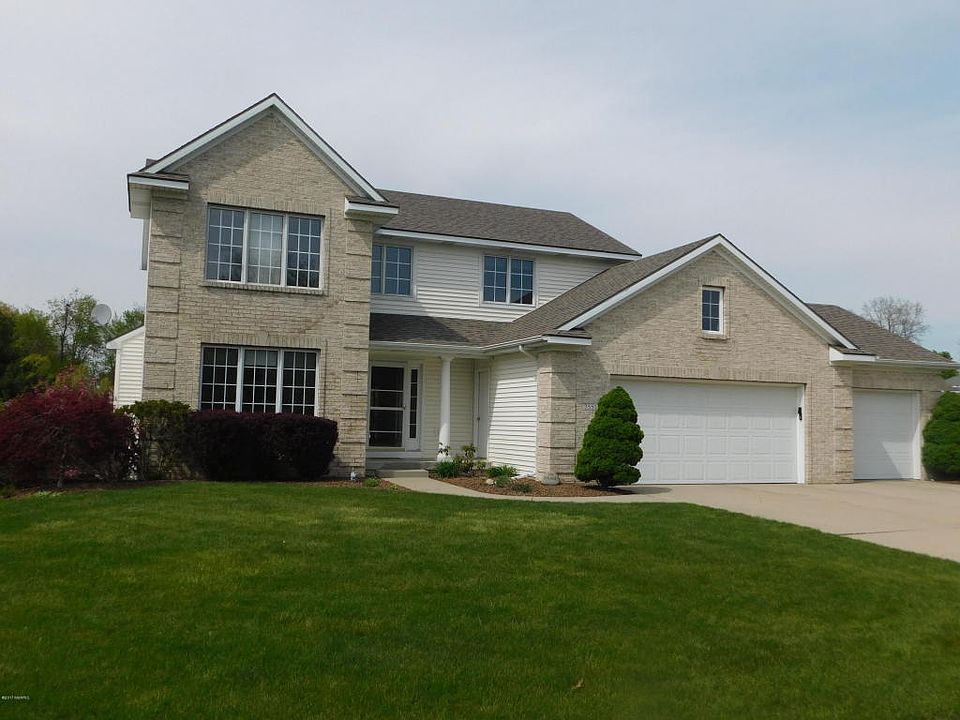 1st image of 2551 Pine Dunes Dr SW