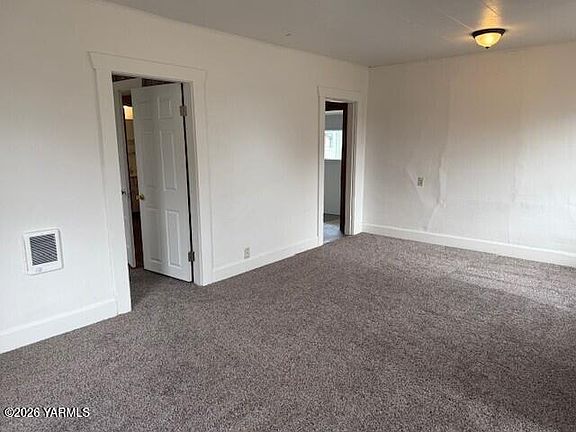 4th image of 1519 McKinley Ave
