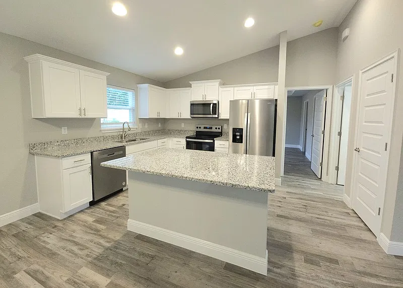 Silver Spring Shores — Photo 2