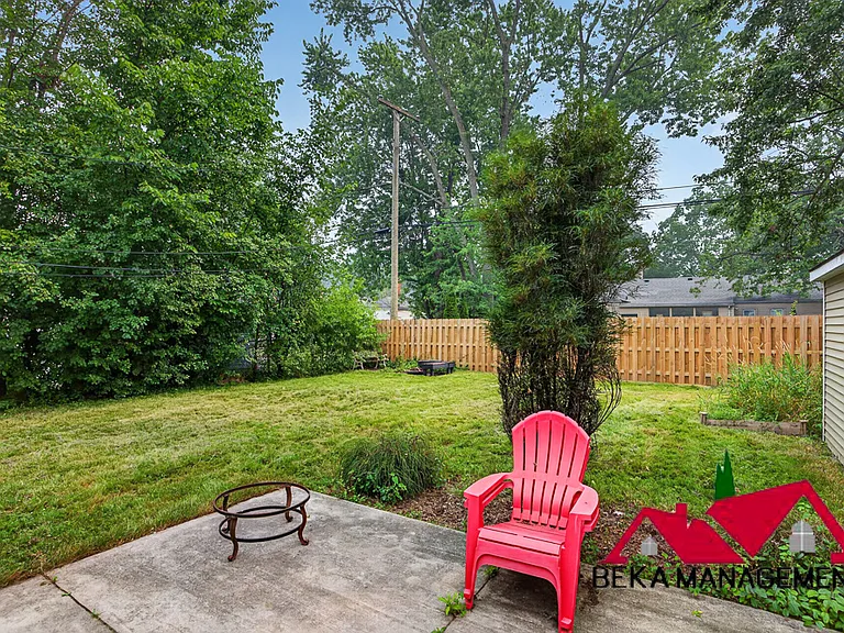 4427 W Forteen Mile Rd — Photo 13