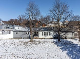 3515 Moencks Rd, Bettendorf, IA 52722