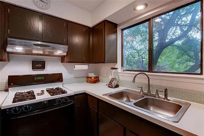 6211 Adalee Ave #A — Photo 10