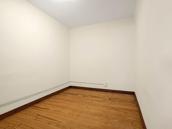 5th image of 661 Washington St APT 2F