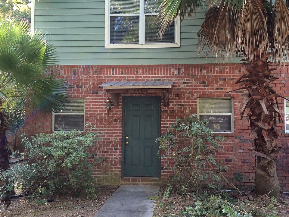 1st image of 225 Milray Ln #1