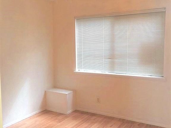 5th image of 9219 Norseman Ct