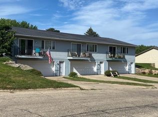 115-117-119 Parkway Dr, Mount Horeb, WI 53572