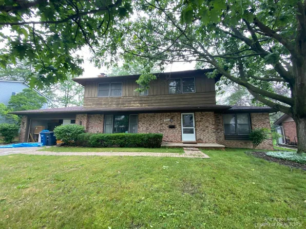 2384 Dundee Dr, Ann Arbor, MI 48103