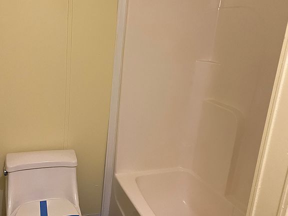 5th image of 100 White Pine Blvd #62