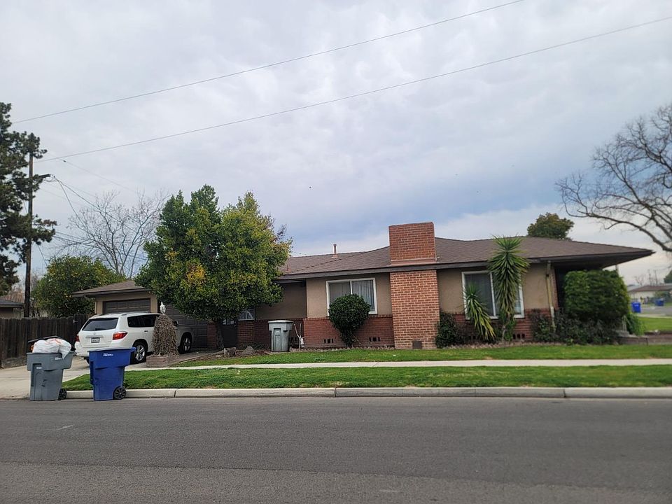 2nd image of 3903 E Fountain Way