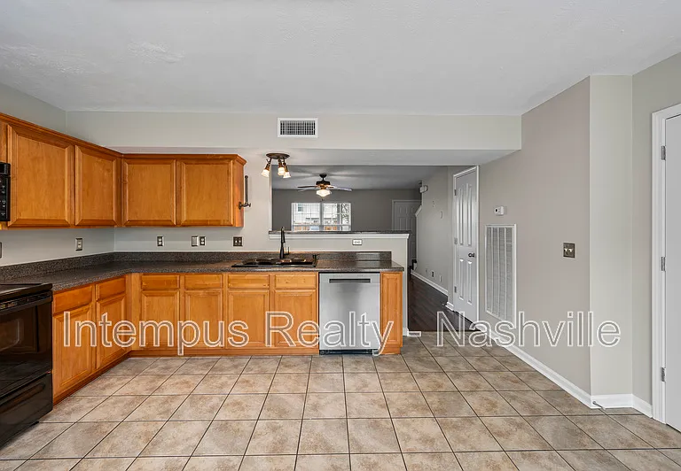 415 Shoshone Pl — Photo 8