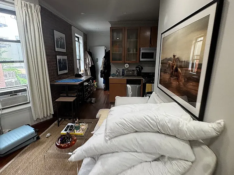253 Elizabeth St #3R — Photo 3