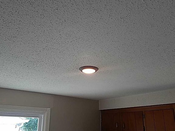 3rd image of 1528 Paradise Hill Rd APT C