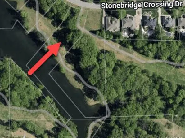 50 Stonebridge Crossing Dr, Maryville, IL 62062