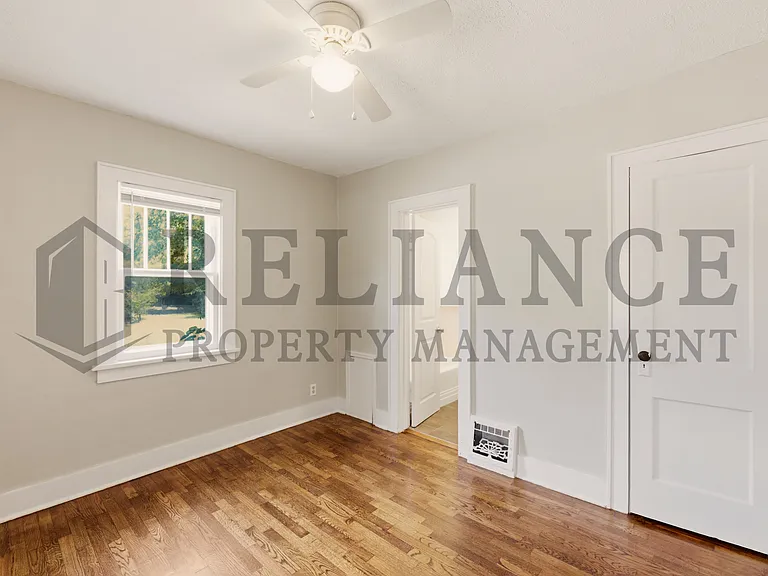 2301 W 3rd St N — Photo 33