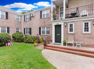 224-51A 64th Ave #511, Oakland Gardens, NY 11364