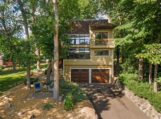 2940 Medicine Ridge Rd, Plymouth, MN 55441