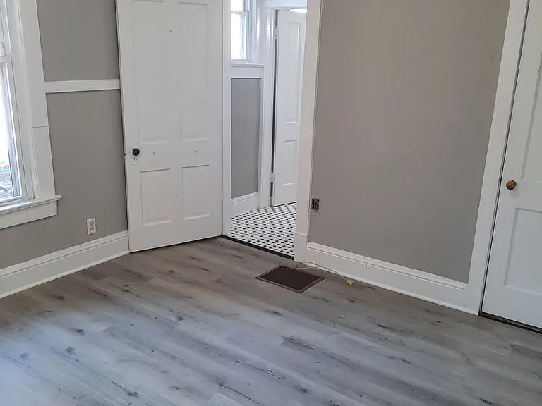 1615 Ferry St — Photo 21