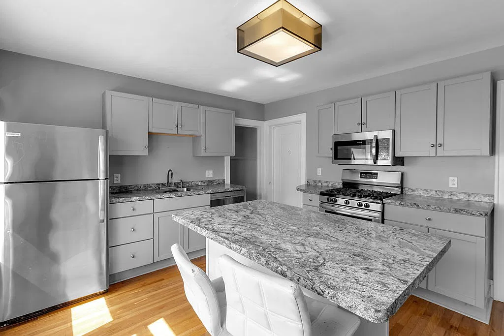 110 Merrimac - 2 — Photo 2
