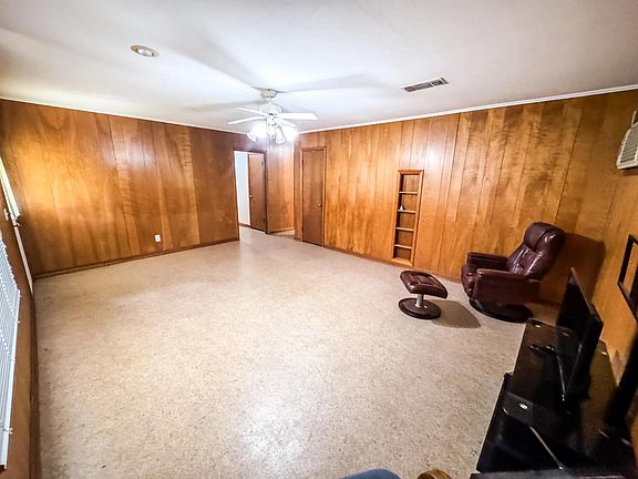 5th image of 505 Pinecrest St