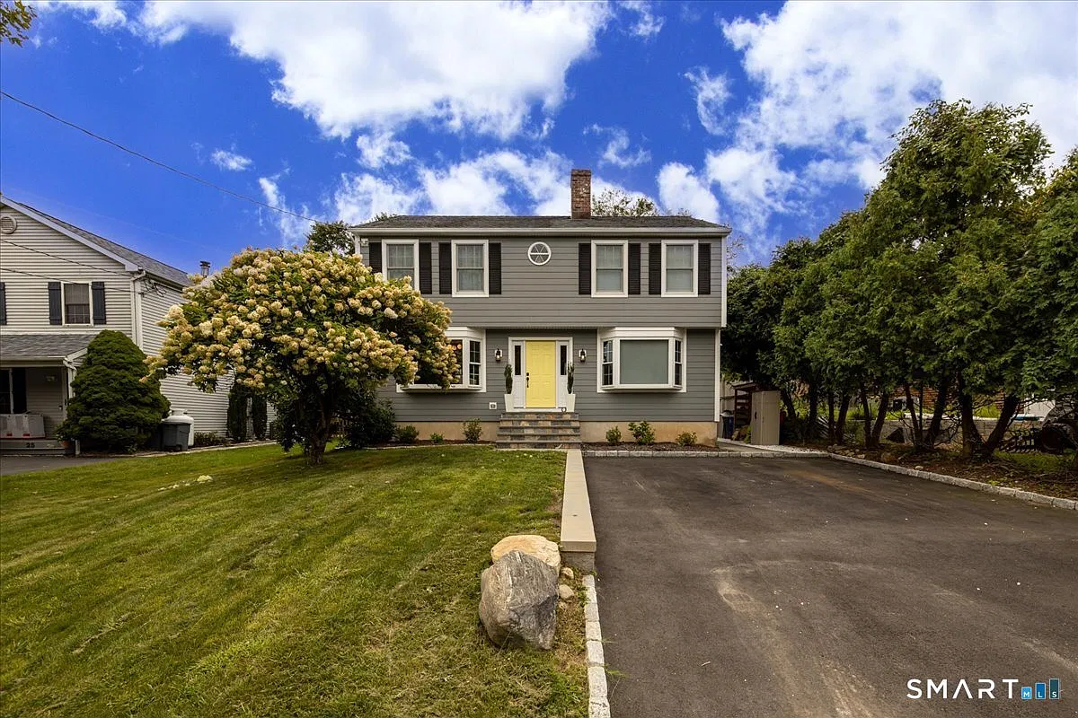 4 bed, 1.5 bath, 1650 sqft, $6,400 — Photo 1