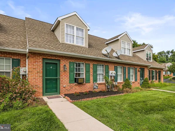 4 Oxford Ct, New Oxford, PA 17350