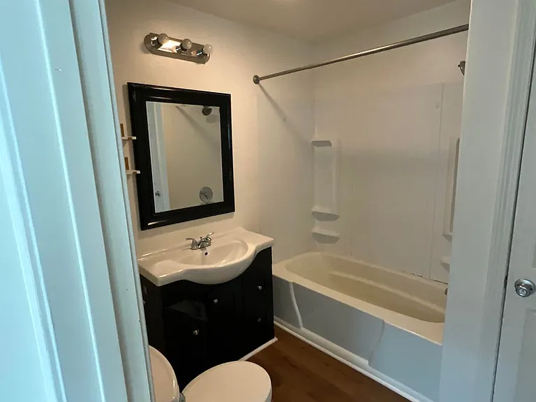 57 Washington St — Photo 12