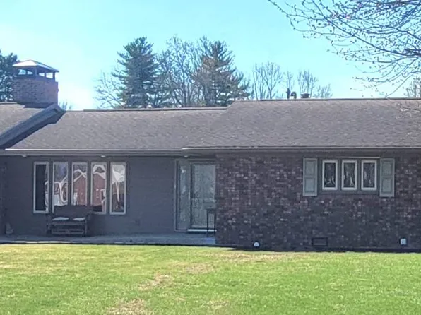 605 W Harrison St, Palestine, IL 62451